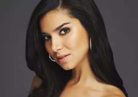 Vedeta din “Dispăruţi fără urmă”, Roselyn Sanchez, însărcinată cu primul copil 
