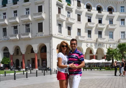 Cristi Pascu şi-a dus soţia la shopping de ziua ei