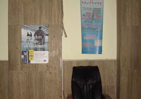 Dacă întârzie trenul la Gara de Nord, relaxaţi-vă în fotoliul vibrator