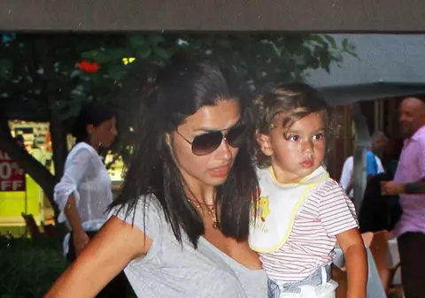 La nici 2 ani, fiica modelului Adriana Lima vorbeşte 3 limbi străine