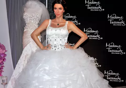 Ce sumă fabuloasă a câștigat Kim Kardashian în urma nunții! Află despre cât e vorba!