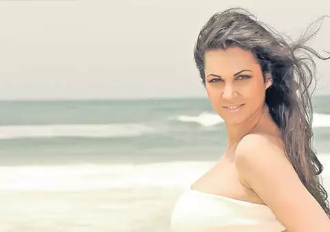 Nicoleta Luciu s-a îngrăşat 30 de kilograme pe timpul sarcinii