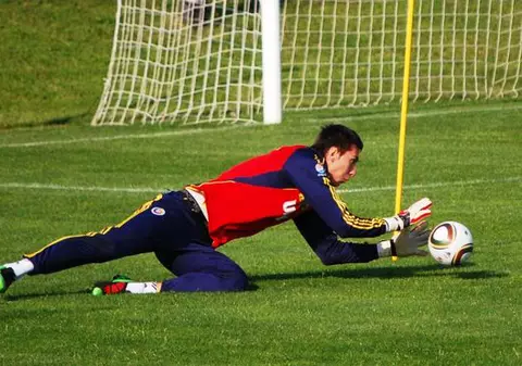 Euro 2016. Suntem și noi primii la ceva! Costel Pantilimon, cel mai înalt jucător de la turneul final