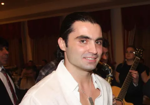 Pepe cântă pentru Oana Roman
