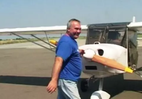 Un avion construit în România a fost testat cu succes la Arad