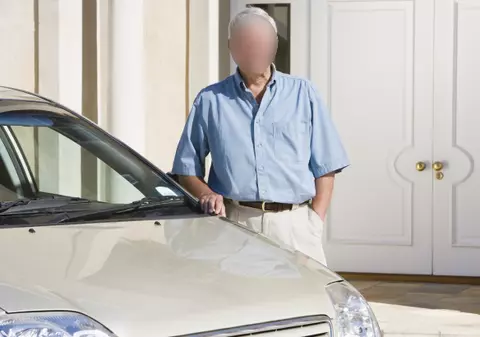 Bunicul și-a ucis nepoțica de doar un an în timp ce parca mașina