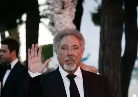 Tom Jones ar putea să renunțe la cântat