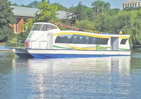 Astăzi te poţi plimba gratis cu vaporaşul pe Lacul Herăstrău