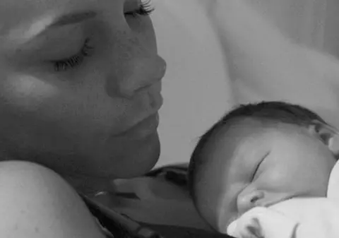 David şi Victoria Beckham îşi plătesc bonele cu peste 500.000 de euro 