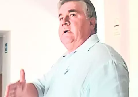 4 apartamente, o casă de vacanţă, o maşină scumpă, un magazin, sute de hectare de teren şi 250.000 de lei în conturi. Vă vine să credeţi că e averea unui comisar din România?