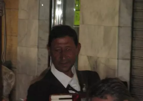 Foto | Strâmbu’, un ţigan din Lehliu, a dat lovitura în Alicante în vremuri de criză: "Cu acordeonul fac 500 de euro pe zi!"