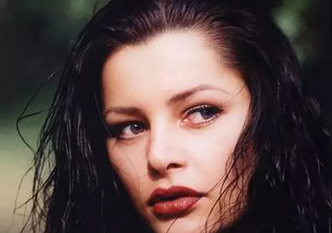 Uite ce mult semăna Brigitte Sfăt cu Catherine Zeta Jones