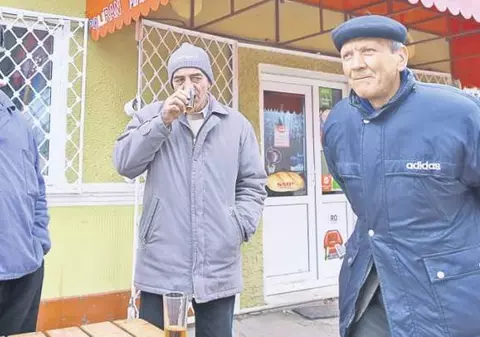 Alcoolicii au probleme cu echilibrul după ce renunţă la băutură 