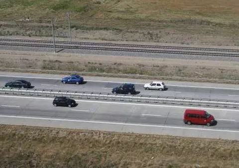 Credeaţi că în iarnă avem autostradă până la mare? Termenul de finalizare al A2 s-a amânat până în 2013!