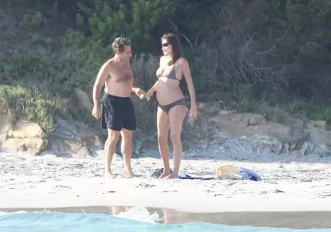 Carla Bruni, sătulă să fie însărcinată