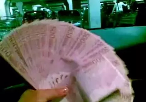 Video | Cristi Boieru, românul care se laudă că ”face” 30.000 de euro pe zi
