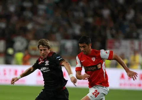 Foto | Fotbal în "Groapă!" Dinamo - Rapid 0 -0