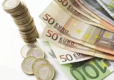 Directorul unui Colegiu din Cluj a fost prins cănd primea mită