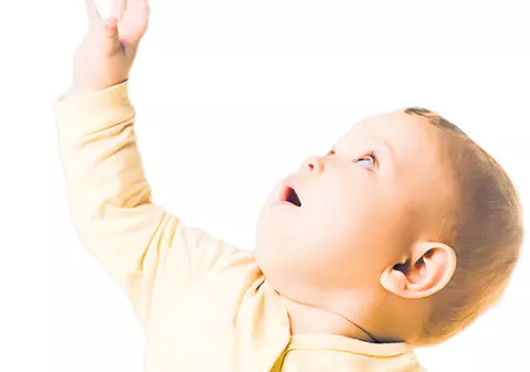 Orfanii vor putea fi adoptaţi mai uşor