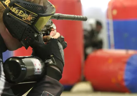 Start la distracţie! Muzică, paintball, tir şi bungee jumping, totul gratis pentru studenţi 