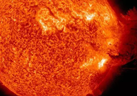 Explozii solare foarte puternice afectează Pământul. Află ce efecte devastatoare pot să aibă!