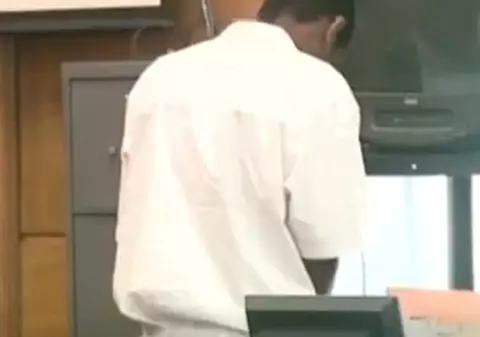 Dezbatere pe viaţă şi pe moarte în Marea Britanie: E urinatul în public acceptabil?