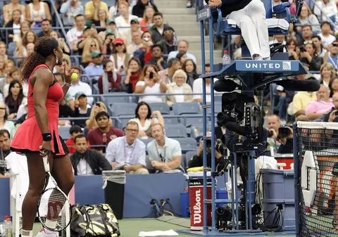 Serena Williams s-a certat din nou cu arbitra de scaun: "Nu tu mi-ai tras-o şi data trecută?"