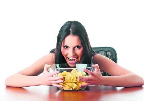 Proiect de limitare a conținutului de acizi grași din alimente; Amenzile ajung până la 50.000 de lei