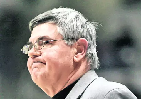 Antrenorul Dave Bike spune că Hardy era talentat, dar leneş: «Cânta rap în loc să meargă la sala de forţă»