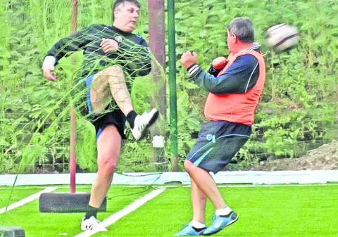 Gino Iorgulescu, fosta glorie a naţionalei, joacă fotbal precum o făcea în tinereţe la Sportul