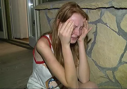 Concurentele de la Next Top Model, scăpate de sub control. Păruială între o blondă şi o roşcată