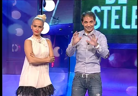 Foto l Anda Adam a furat halate şi prosoape dintr-un hotel din Turcia