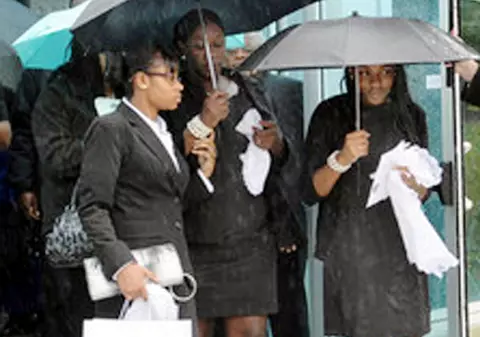 2.000 de oameni au participat la funeraliile lui Chauncey Hardy