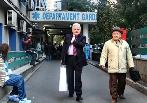 Irinel Columbeanu şi-a luat tatăl din spital