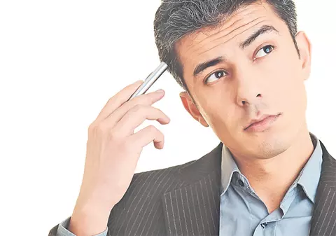 Cum poate fi controlat administratorul de bloc pentru a se evita fraudele? Preşedintele verifică facturile pentru utilităţi