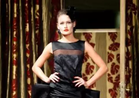 Agnes Toma şi-a lansat cea mai nouă colecţie ”Red Passion”