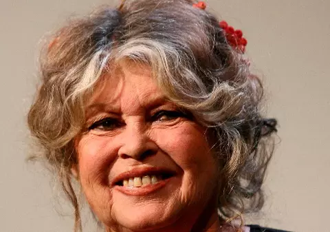 Brigitte Bardot, de la maidanezii din România la caii din Columbia