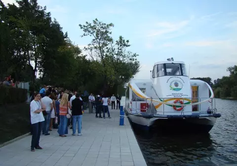 Haideţi la o plimbare pe nava Bucur