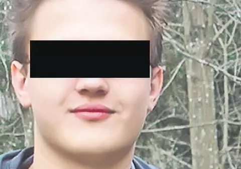 Elevul criminal din Iaşi şi-a ucis mama şi bunica pentru un suc