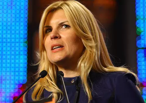 Udrea confirmă că se analizează îngheţarea pensiilor şi salariilor