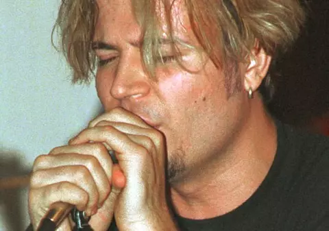 Dan Helciug: "Fiului meu îi place să cânte melodiile trupei AC/DC"