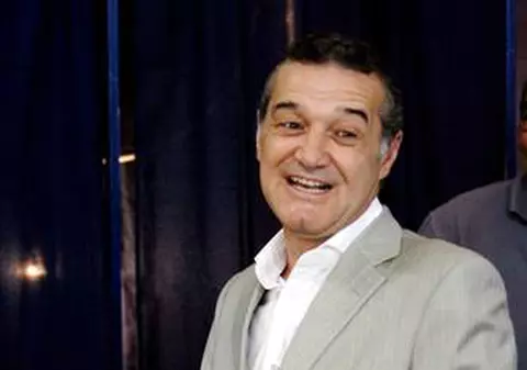 Becali a lipsit de la procesul său