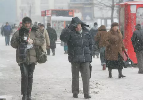 Iarna asta ne loveşte o "mini eră glaciară"! Iată prognozele care te fac să dârdâi!  