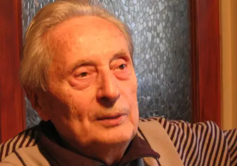 Ion Diaconescu se simte bine şi ar putea fi externat 