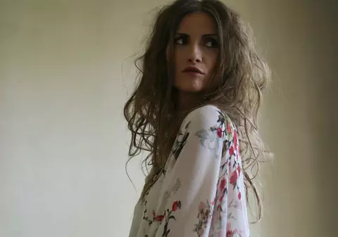 Iulia Albu: "Îmi place ce văd când mă uit in oglindă. Nu sperii pe nimeni!"