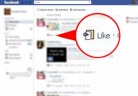 Şi-a bătut soţia că nu i-a dat "like" pe Facebook