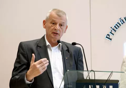 Oprescu a făcut comandament de iarnă la 19 grade Celsius. Află ce a cerut edilul