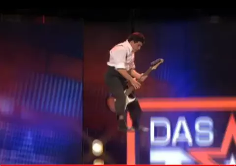 Un român i-a ţinut cu sufletul la gură pe germani cu acrobaţiile lui