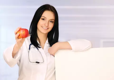 Medicii specialişti oferă consultaţii gratuite în noua Piaţă Obor din București