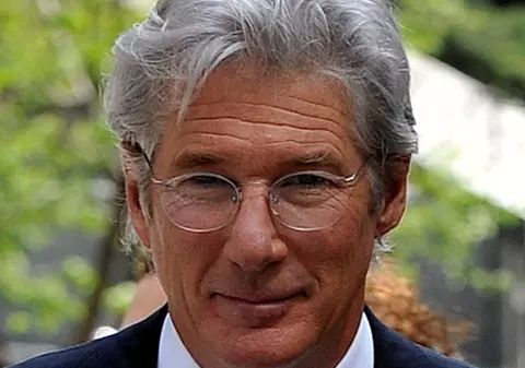 Richard Gere şi-a vândut colecţia de chitare. Vezi cu ce sumă!